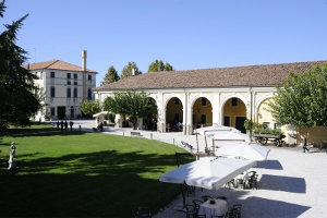 Villa-Giustinian-in-Azienda-vinicola-Ornella-Molon